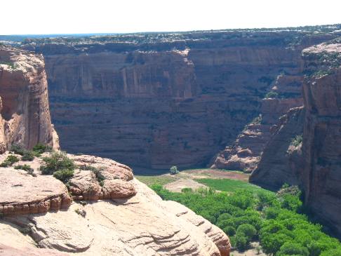 Scenic view from rim of Canyon de Chelly