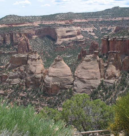 Kayenta formation caprock protecting Wingate Sandstone