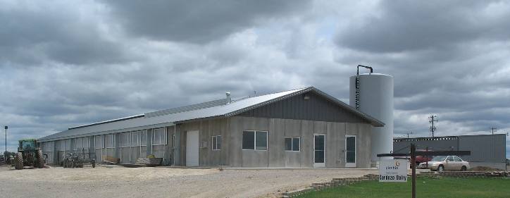Idaho dairy milking barn