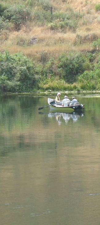 Fly fishing on Missouri River in Montana