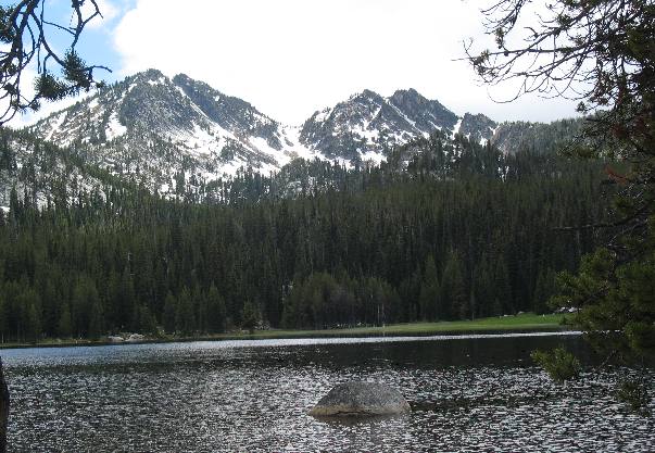 Gunsignt Mountain reflecting on Anthony Lake