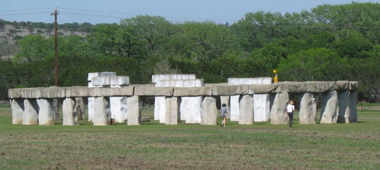 Hunt, Texas version of Stone Hinge