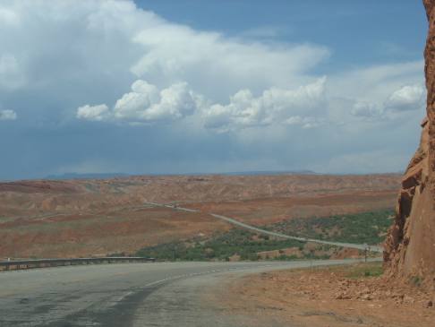 Sandstone in every direction on US-163 between Bluff and Mexican Hat