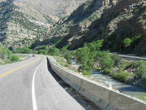 Grade on US-6 heading into Provo, Utah