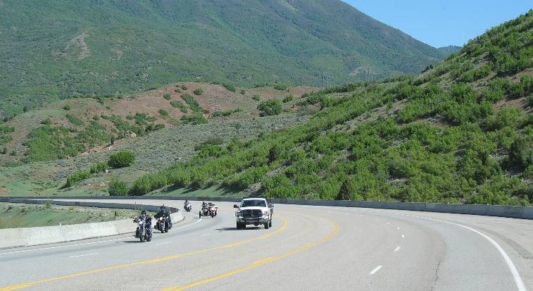 Traffic on US-6 heading away from Provo and Salt Lake City