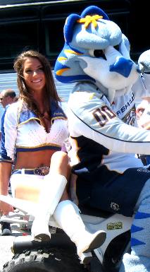Tennessee Titan Cheer Leaders in CMA Music Festival Parade