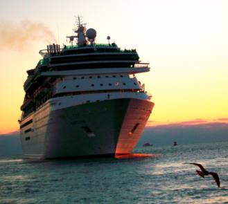 Cruise ship departing Key West