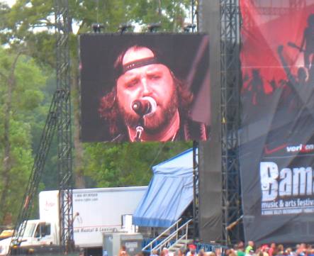 Randy Houser performing at Bama Jam 2010
