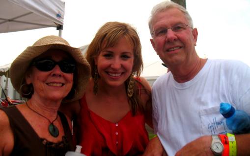 Mike & Joyce Hendrix with Country Music Star Joanna Smith