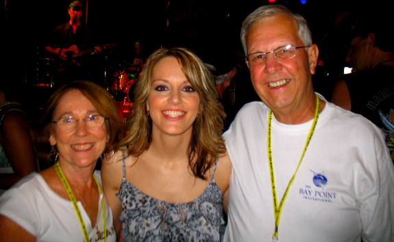 Mike & Joyce Hendrix with Melissa Paige