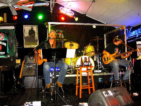 Chas Blakemore performing at Cowboy Bills in Key West