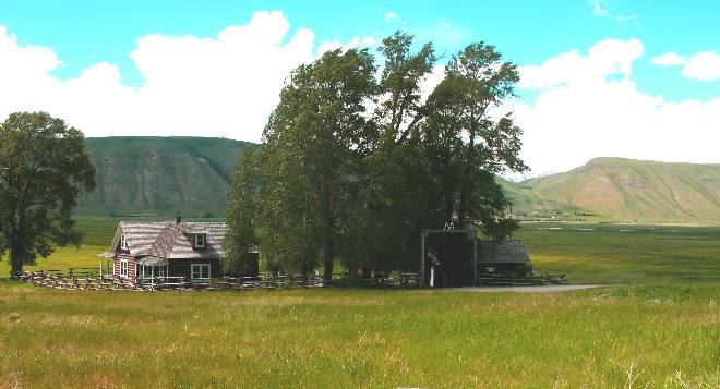 Old homestead on the eastern side of the National Elk Refuge in Jackson Hole