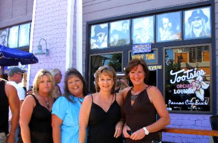 Thunder Beach Bikers At Tootsies