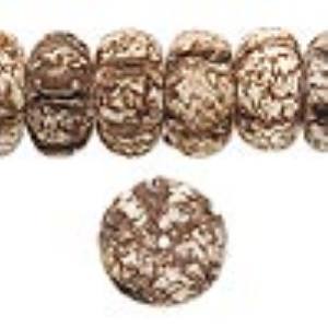 Mahogany seeds used in jewelery