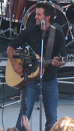 Luke Bryan Riverfront Stage 
